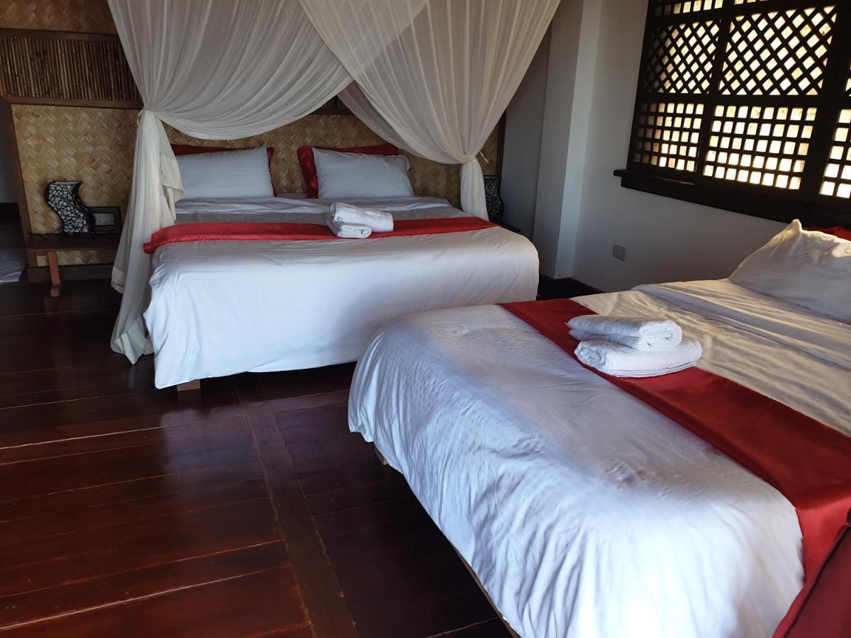 Miley Lodging Restobar New Busuanga Esterno foto