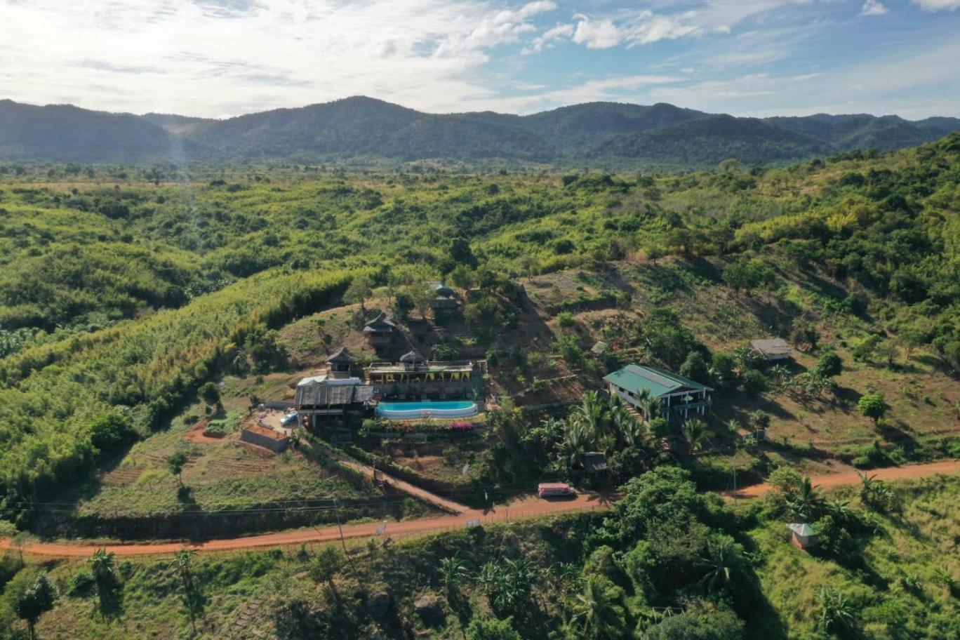 Miley Lodging Restobar New Busuanga Esterno foto