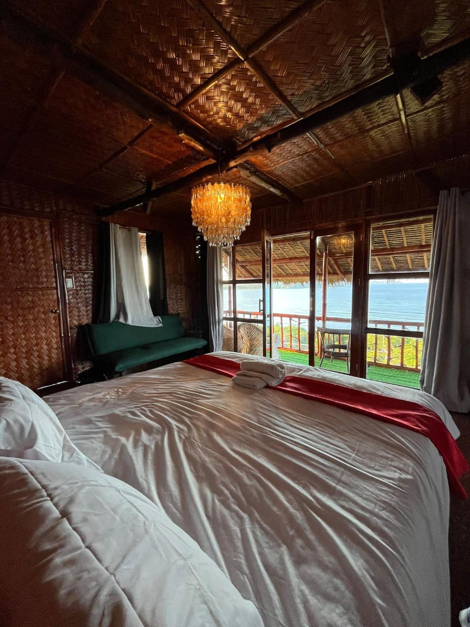 Miley Lodging Restobar New Busuanga Esterno foto