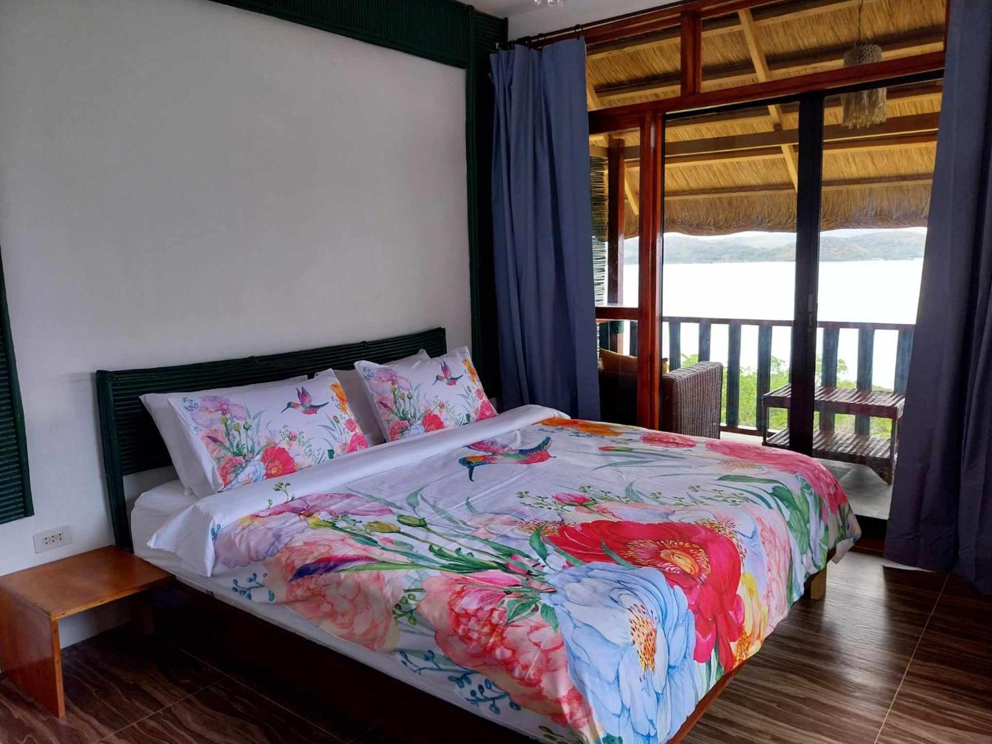 Miley Lodging Restobar New Busuanga Esterno foto